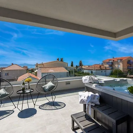 Fuer 5 Personen Und 1 Kind In Zadar, Dalmatien Und Umumgebung Holiday home