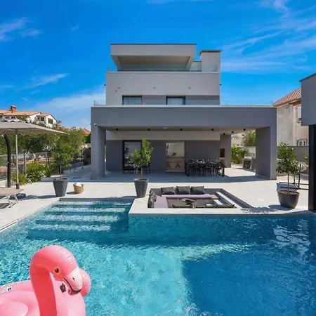 Holiday home Fuer 5 Personen Und 1 Kind In Zadar, Dalmatien Und Umumgebung *