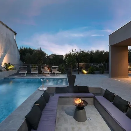 Holiday home Fuer 5 Personen Und 1 Kind In Zadar, Dalmatien Und Umumgebung *